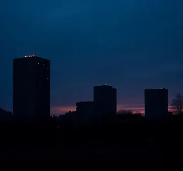 Minimalist-Night-View